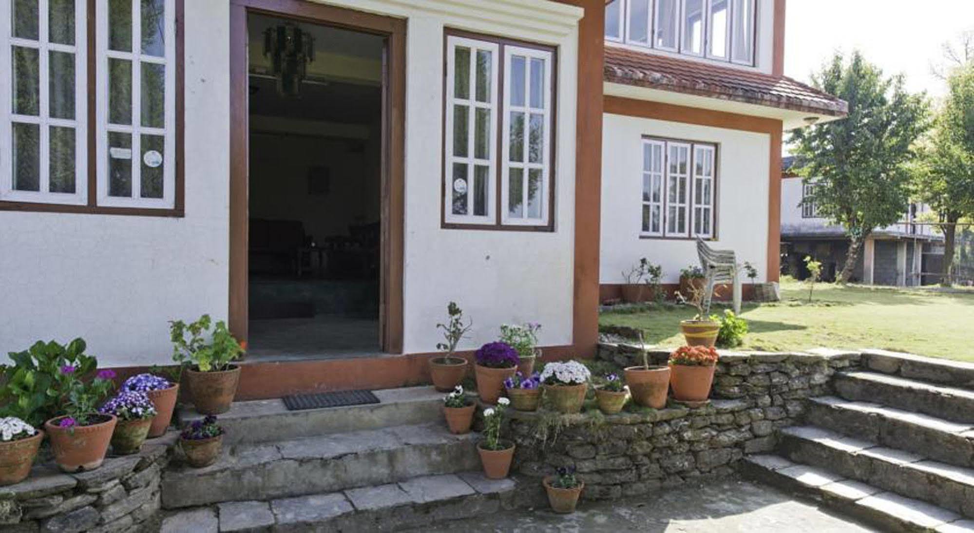 Sarangkot Sherpa Resort P Ltd Похара Екстериор снимка