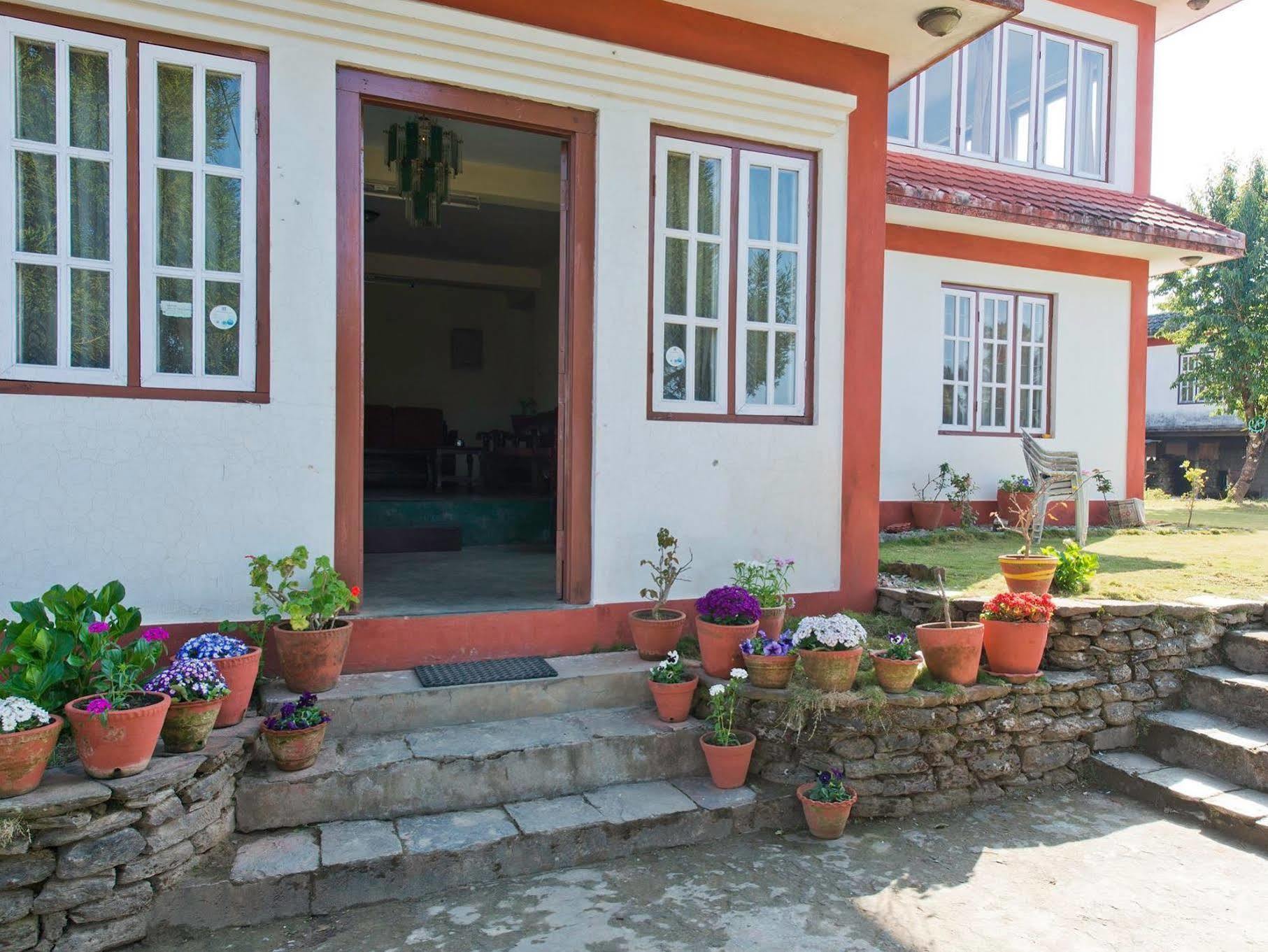 Sarangkot Sherpa Resort P Ltd Похара Екстериор снимка
